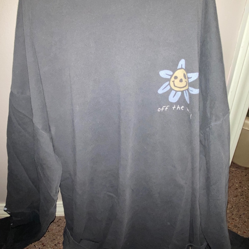 vans off the walls flower trendy long sleeve shirt.